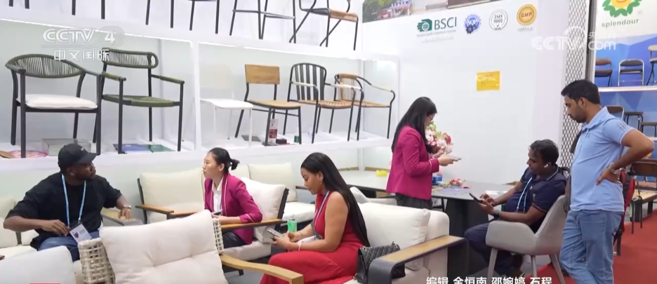 安博体育APP：做大贸易“朋友圈” 做强消费“引力场” 中国外贸企业“广交世界”打响“破壁”战(图4)